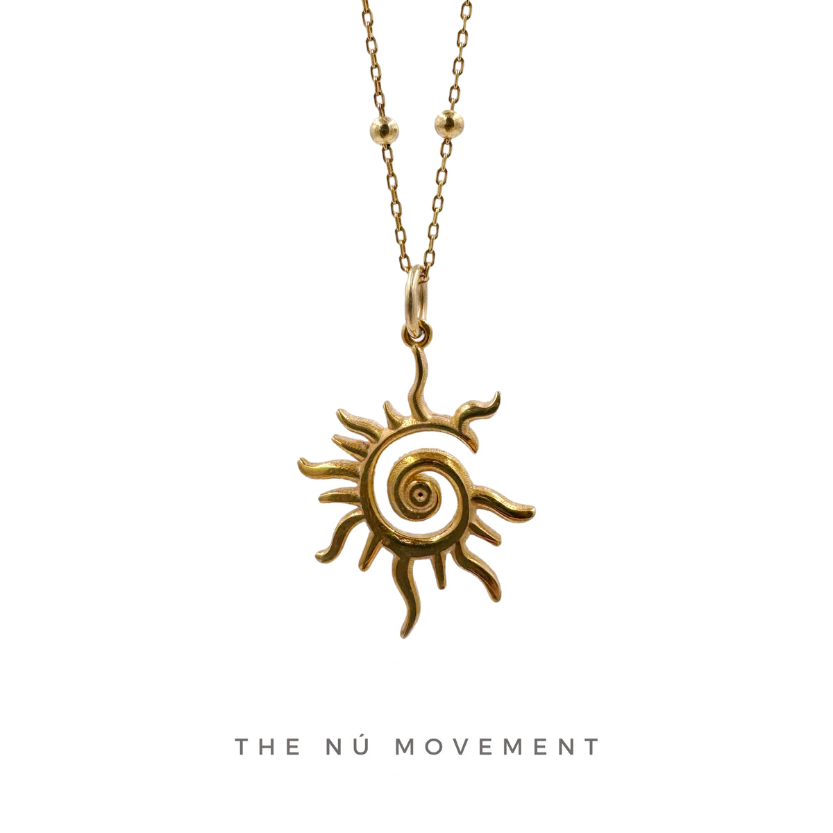 THENUM Spiral Sun Necklace – spiral sun pendant necklace in gold micron-plated 925 sterling silver